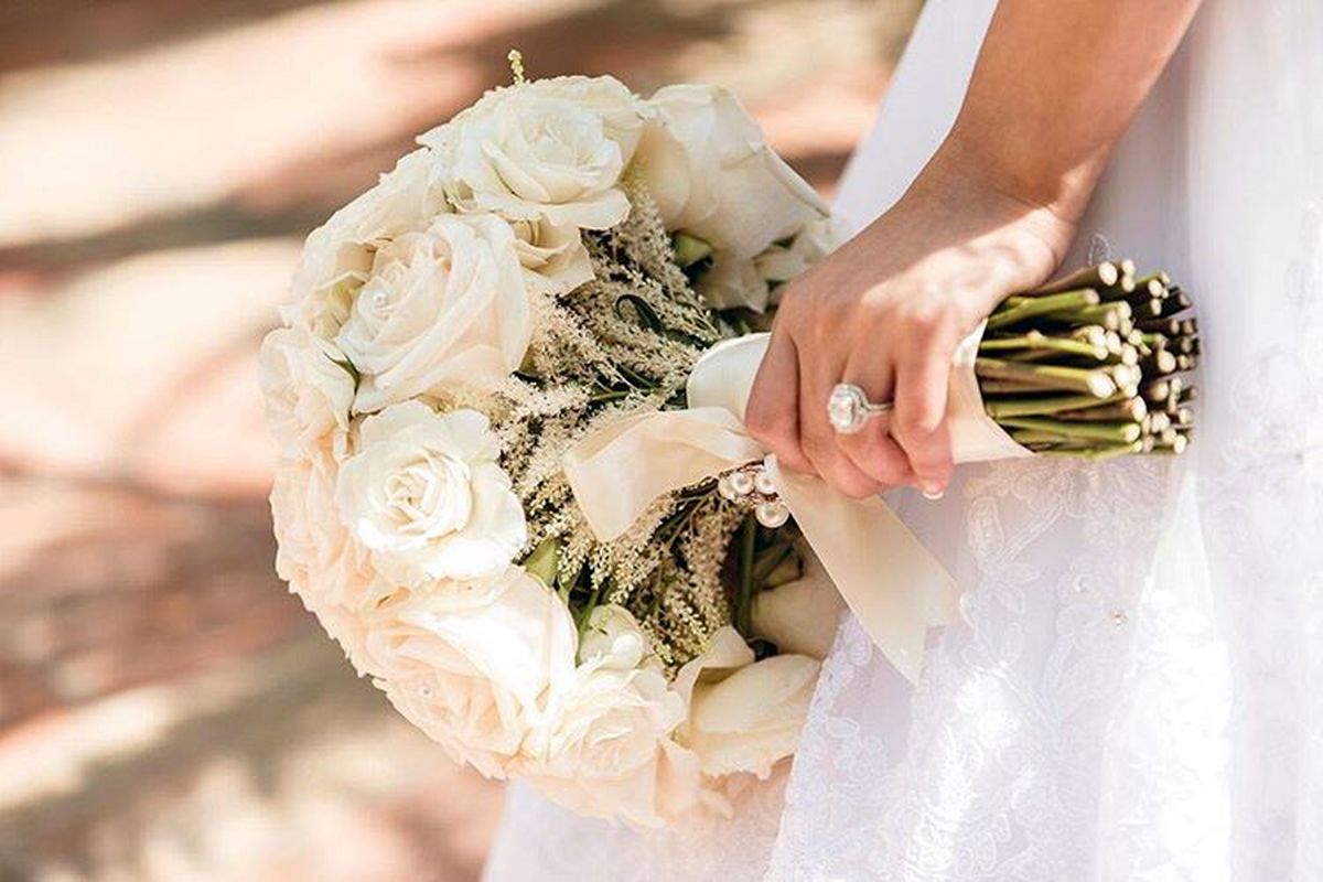 روش نگهداری از دسته گل عروس